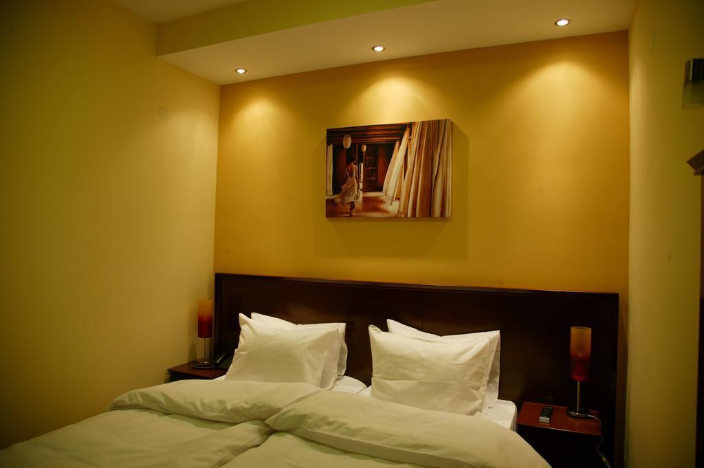 Garni Hotel Contact 贝尔格莱德 客房 照片