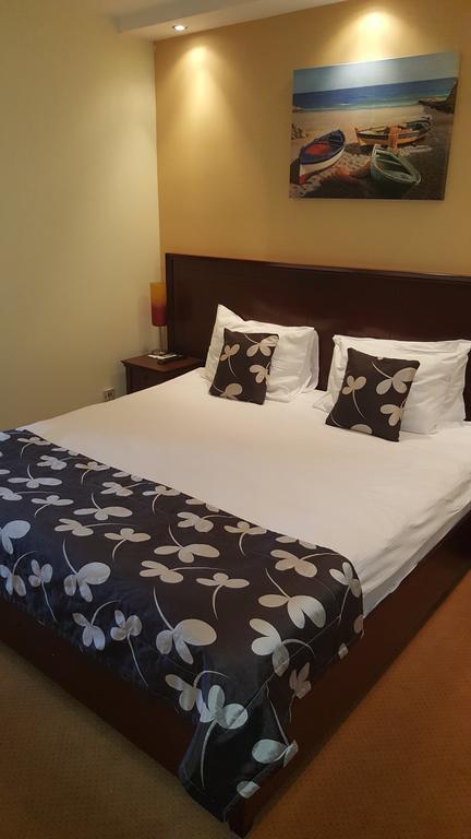 Garni Hotel Contact 贝尔格莱德 外观 照片