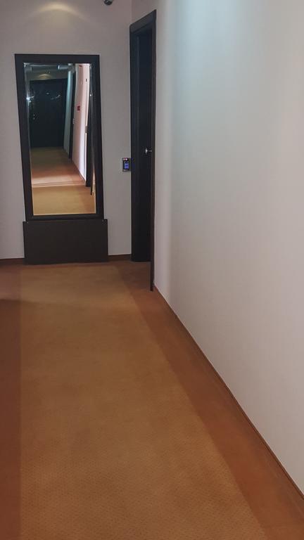 Garni Hotel Contact 贝尔格莱德 外观 照片