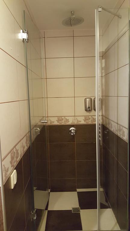 Garni Hotel Contact 贝尔格莱德 外观 照片