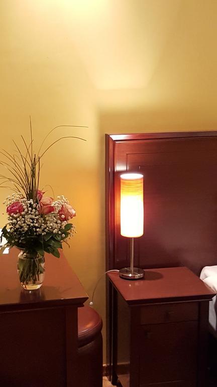 Garni Hotel Contact 贝尔格莱德 外观 照片